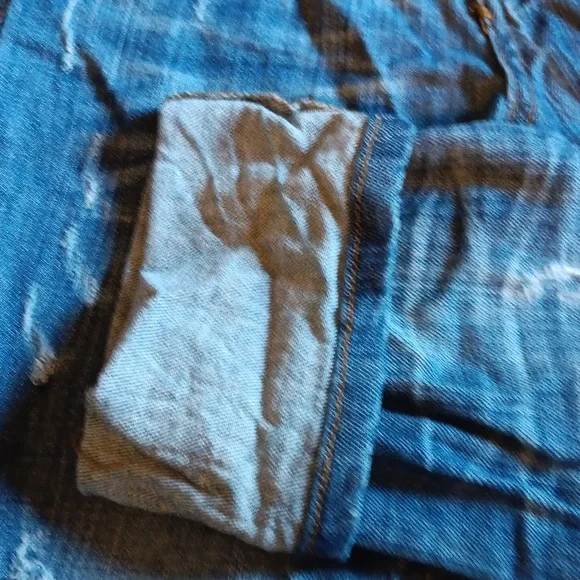 Capris - Picture 3 of 7